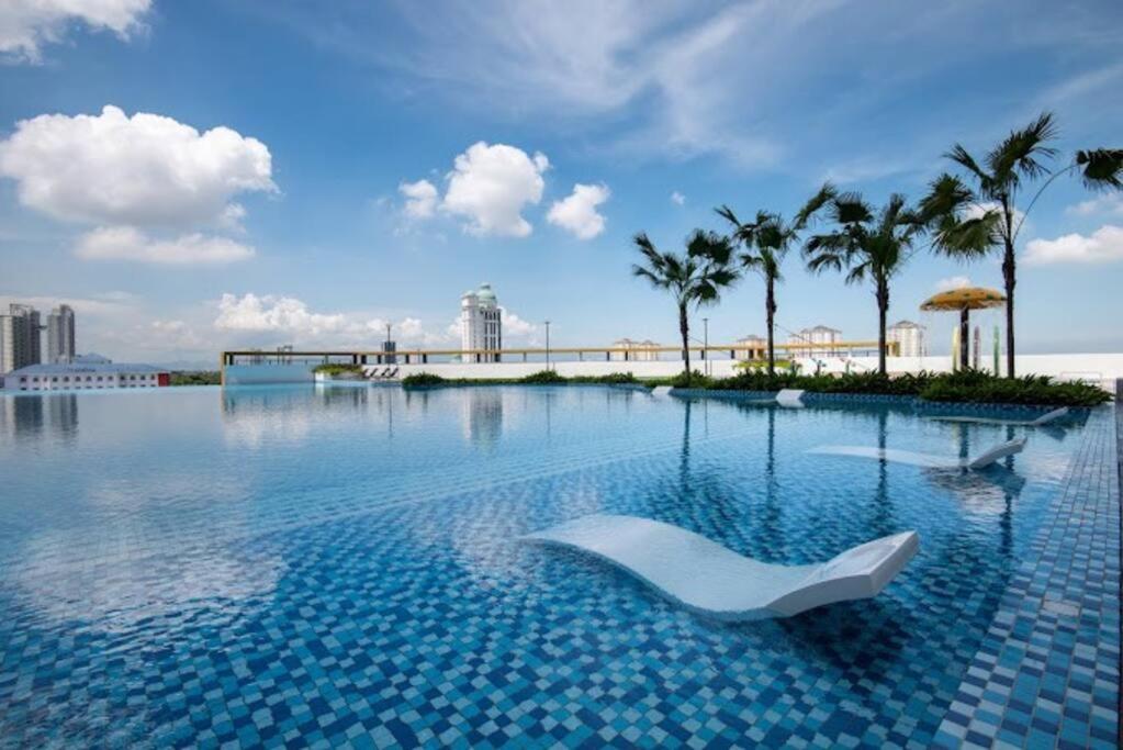 6-8pax Bm Bandarperda Metropol 3minute Kpj Hospital Apartment *