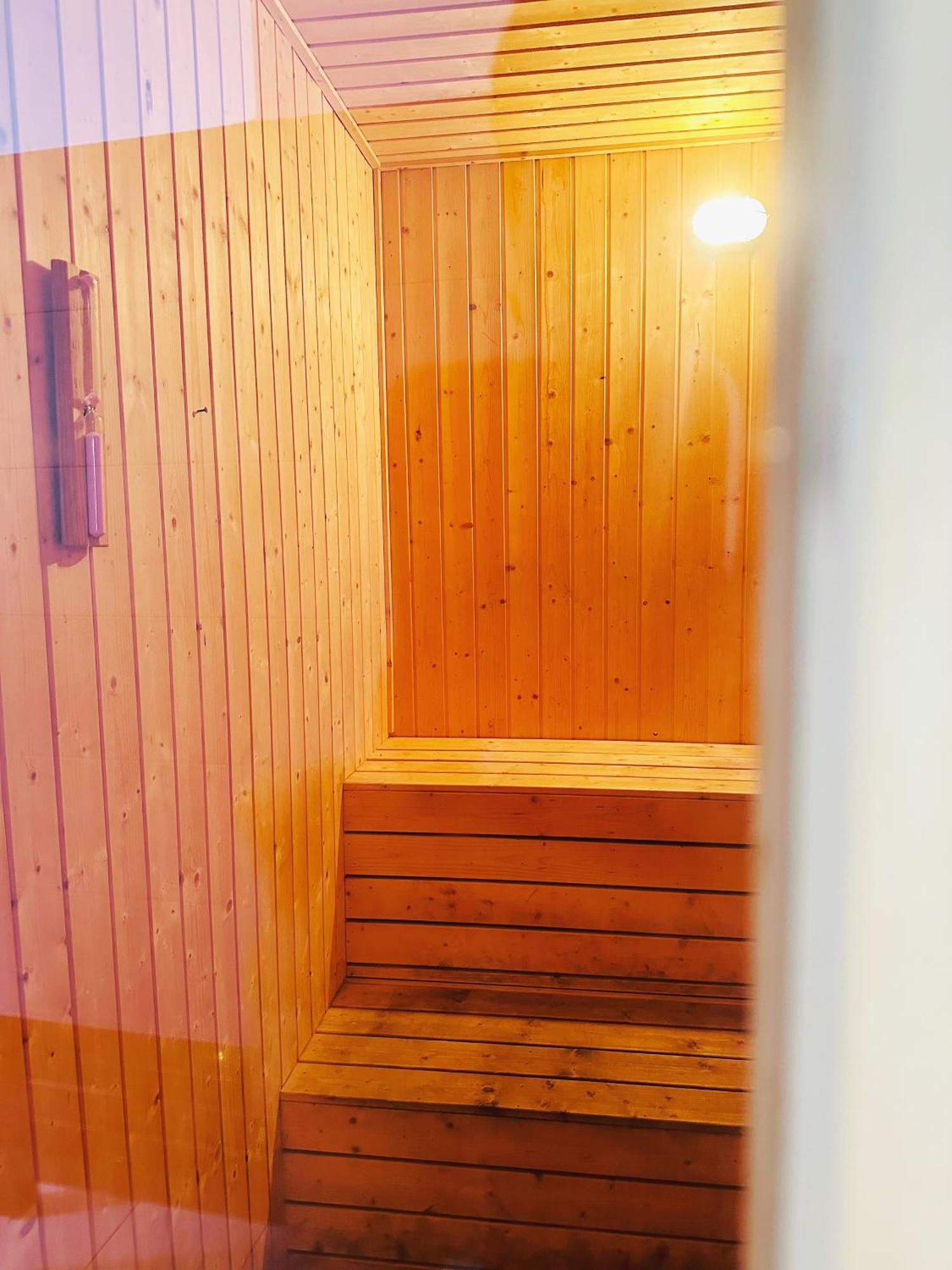 Apartment 6-8pax Bm Bandarperda Metropol 3minute Kpj Hospital *